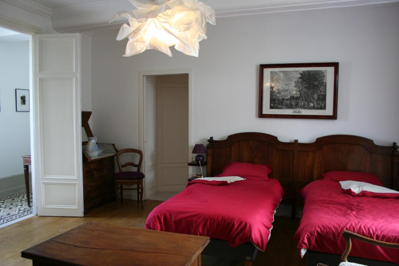 Le Logis Du Plessis Bed and Breakfast Chaniers Exteriör bild